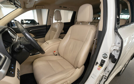 Toyota Highlander III, 2014 год, 2 790 000 рублей, 9 фотография