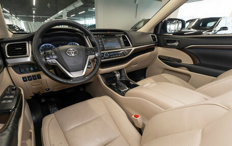 Toyota Highlander III, 2014 год, 2 790 000 рублей, 7 фотография