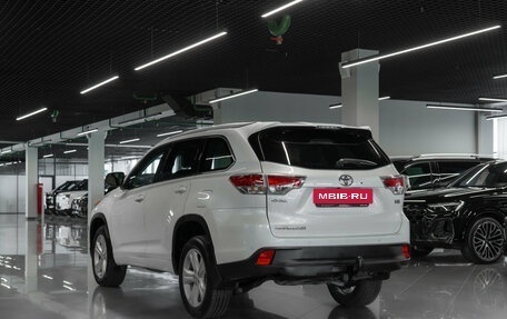 Toyota Highlander III, 2014 год, 2 790 000 рублей, 4 фотография