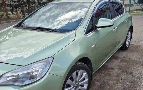 Opel Astra J, 2011 год, 750 000 рублей, 2 фотография