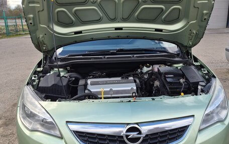 Opel Astra J, 2011 год, 750 000 рублей, 3 фотография