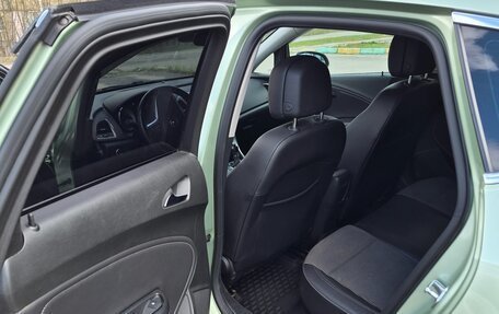 Opel Astra J, 2011 год, 750 000 рублей, 10 фотография