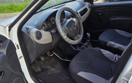 Renault Logan I, 2010 год, 365 000 рублей, 6 фотография