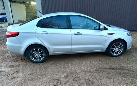 KIA Rio III рестайлинг, 2012 год, 900 000 рублей, 4 фотография