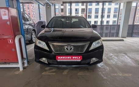 Toyota Camry, 2012 год, 1 800 000 рублей, 2 фотография