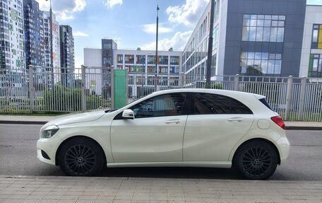 Mercedes-Benz A-Класс, 2015 год, 1 290 000 рублей, 4 фотография