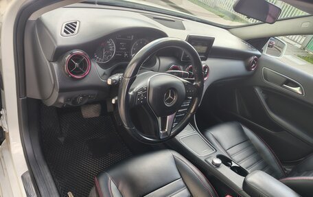 Mercedes-Benz A-Класс, 2015 год, 1 290 000 рублей, 7 фотография