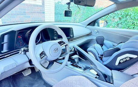 Hyundai Elantra, 2022 год, 2 150 000 рублей, 3 фотография