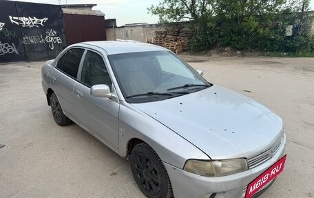 Mitsubishi Mirage VI рестайлинг, 2001 год, 45 000 рублей, 4 фотография