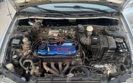 Mitsubishi Mirage VI рестайлинг, 2001 год, 45 000 рублей, 6 фотография