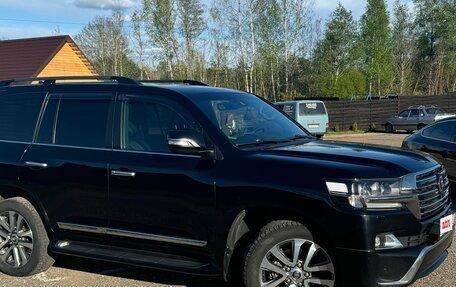 Toyota Land Cruiser 200, 2017 год, 7 890 000 рублей, 2 фотография