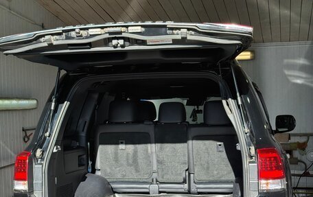 Toyota Land Cruiser 200, 2017 год, 7 890 000 рублей, 10 фотография