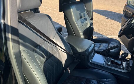Toyota Land Cruiser 200, 2017 год, 7 890 000 рублей, 16 фотография