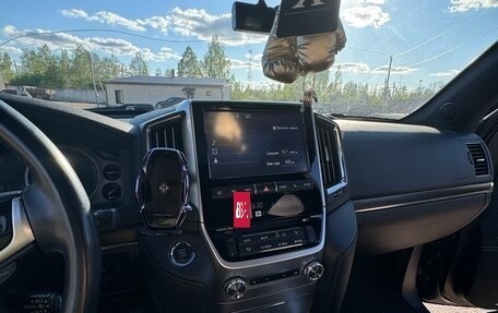 Toyota Land Cruiser 200, 2017 год, 7 890 000 рублей, 15 фотография