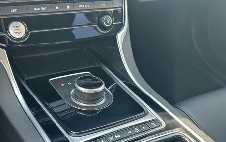 Jaguar XF II, 2017 год, 2 150 000 рублей, 6 фотография