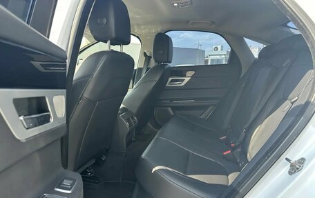 Jaguar XF II, 2017 год, 2 150 000 рублей, 9 фотография