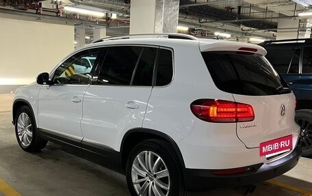 Volkswagen Tiguan I, 2015 год, 1 700 000 рублей, 2 фотография