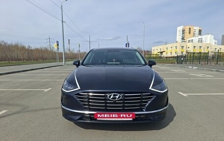 Hyundai Sonata VIII, 2021 год, 3 000 000 рублей, 2 фотография