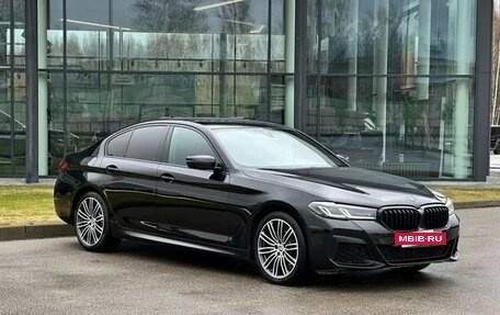 BMW 5 серия, 2020 год, 4 399 000 рублей, 2 фотография