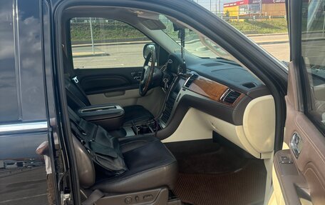 Cadillac Escalade III, 2011 год, 1 920 000 рублей, 11 фотография