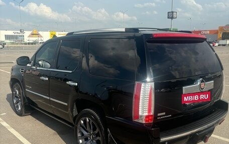 Cadillac Escalade III, 2011 год, 1 920 000 рублей, 8 фотография