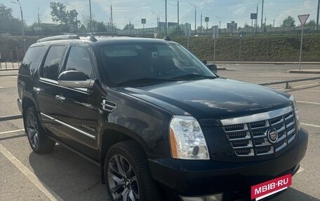 Cadillac Escalade III, 2011 год, 1 920 000 рублей, 4 фотография