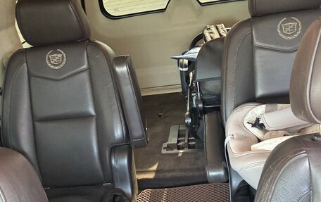 Cadillac Escalade III, 2011 год, 1 920 000 рублей, 17 фотография