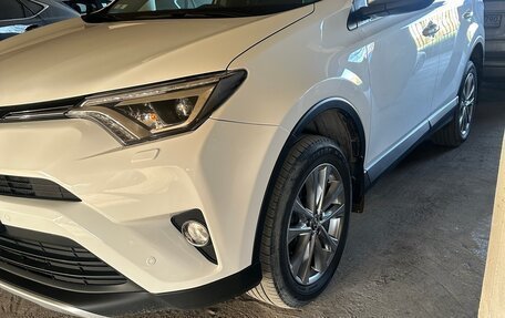 Toyota RAV4, 2016 год, 2 750 000 рублей, 2 фотография