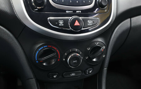 Hyundai Solaris II рестайлинг, 2013 год, 698 000 рублей, 18 фотография