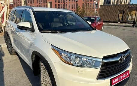 Toyota Highlander III, 2015 год, 3 600 000 рублей, 1 фотография