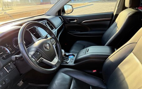 Toyota Highlander III, 2015 год, 3 600 000 рублей, 22 фотография