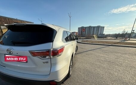 Toyota Highlander III, 2015 год, 3 600 000 рублей, 13 фотография