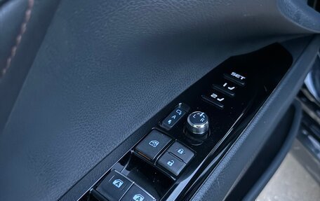 Toyota Camry, 2018 год, 2 700 000 рублей, 10 фотография
