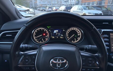 Toyota Camry, 2018 год, 2 700 000 рублей, 14 фотография