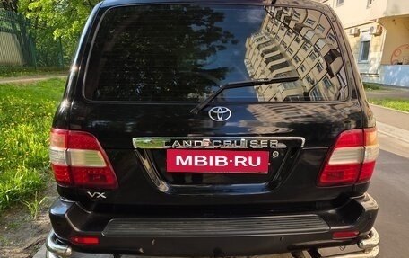 Toyota Land Cruiser 100 рестайлинг 2, 2006 год, 1 900 000 рублей, 3 фотография