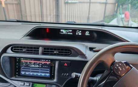 Toyota Aqua I, 2012 год, 898 000 рублей, 19 фотография