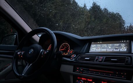 BMW 5 серия, 2011 год, 300 000 рублей, 3 фотография
