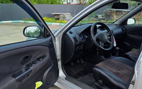 Mitsubishi Carisma I, 2003 год, 400 000 рублей, 9 фотография