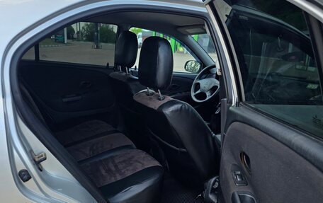 Mitsubishi Carisma I, 2003 год, 400 000 рублей, 13 фотография