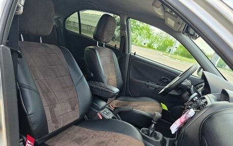 Mitsubishi Carisma I, 2003 год, 400 000 рублей, 10 фотография