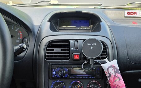 Mitsubishi Carisma I, 2003 год, 400 000 рублей, 19 фотография