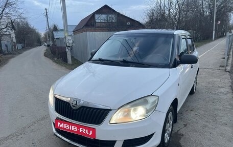 Skoda Fabia II, 2012 год, 355 000 рублей, 3 фотография