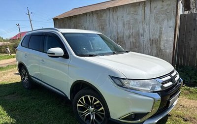 Mitsubishi Outlander III рестайлинг 3, 2015 год, 1 900 000 рублей, 1 фотография