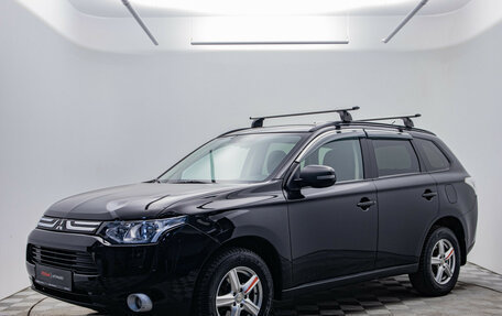 Mitsubishi Outlander III рестайлинг 3, 2013 год, 1 100 000 рублей, 1 фотография