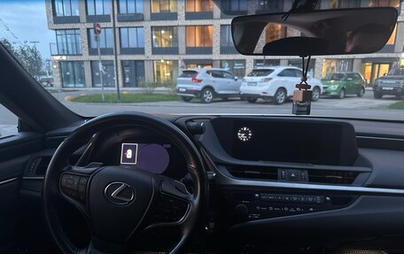 Lexus ES VII, 2019 год, 3 900 000 рублей, 5 фотография