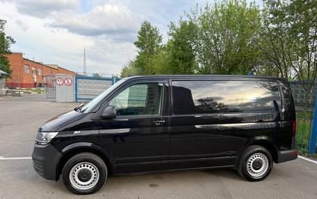 Volkswagen Transporter T6 рестайлинг, 2021 год, 4 500 000 рублей, 2 фотография