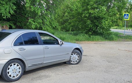 Mercedes-Benz C-Класс, 2001 год, 452 000 рублей, 5 фотография