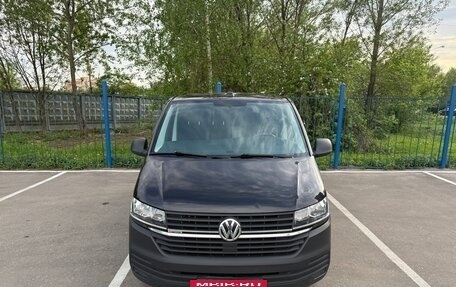 Volkswagen Transporter T6 рестайлинг, 2021 год, 4 500 000 рублей, 3 фотография
