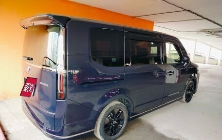 Honda Stepwgn, 2022 год, 3 200 000 рублей, 7 фотография