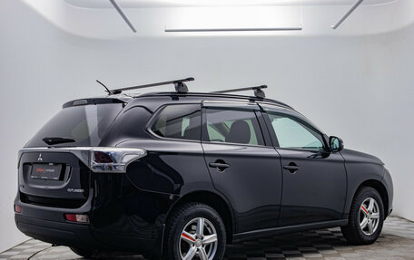 Mitsubishi Outlander III рестайлинг 3, 2013 год, 1 100 000 рублей, 5 фотография